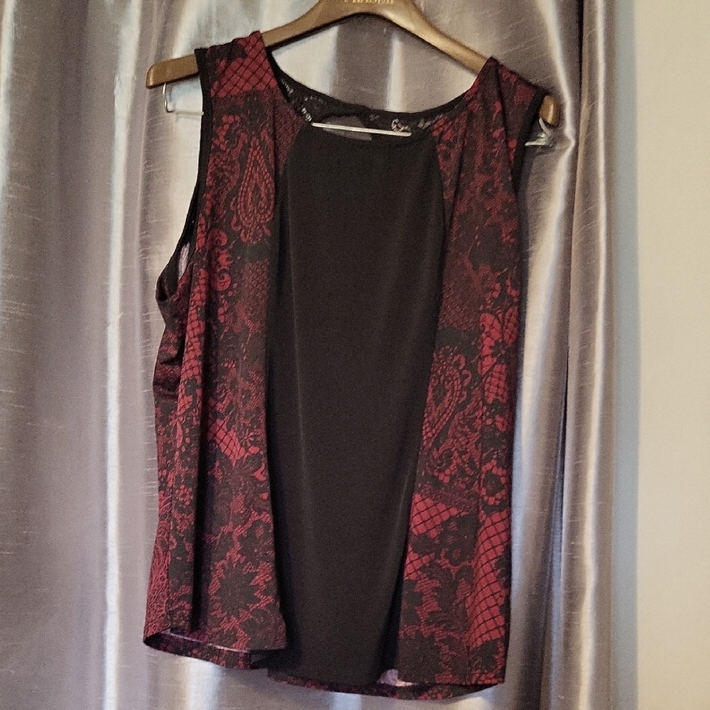 Elegant Black and Red Sleeveless Top